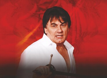 Александр Серов